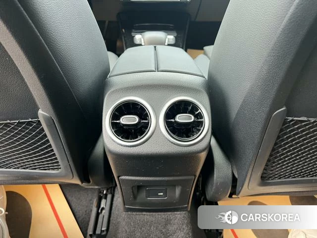 Mercedes-Benz Class A 2023 Белый из Китая