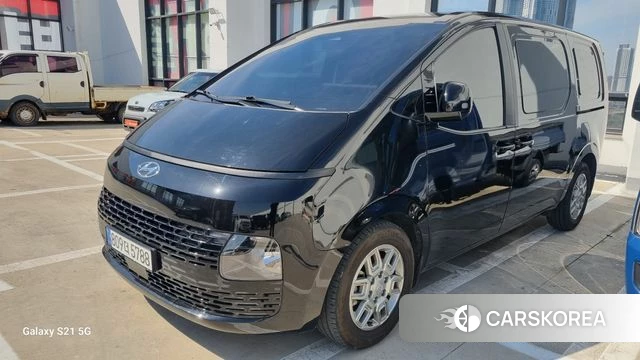 Hyundai Staria 2023 Черный из Кореи