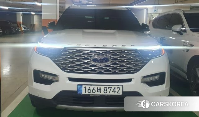 Ford Explorer 6th Generation 2022 Белый из Кореи