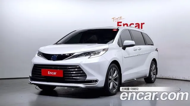 Toyota Sienna 4th Generation 2024 Белый из Кореи