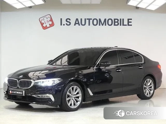 BMW 5 Series (G30) 2018 Черный из Кореи
