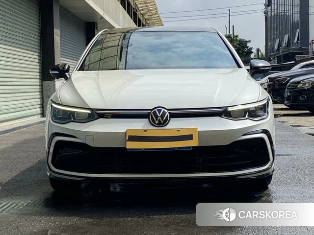 Volkswagen Golf 2023 Белый из Китая