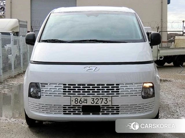 Hyundai Staria 2021 Белый из Кореи