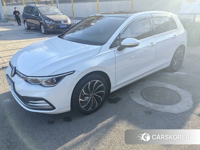 Volkswagen Golf 2023 Белый из Китая