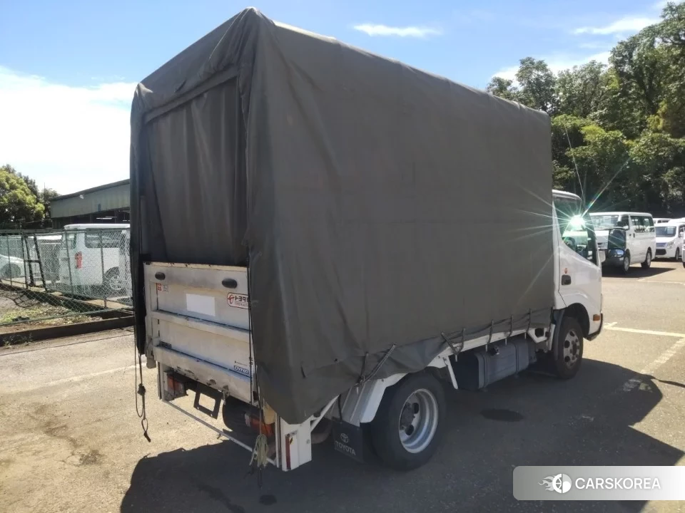 Toyota Dyna 2018 из Японии