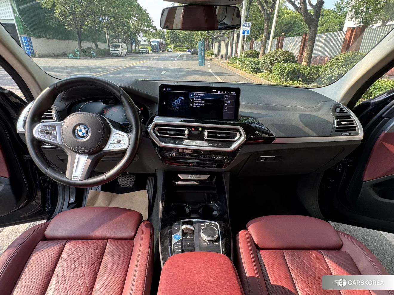 BMW iX3 2024 Черный из Китая