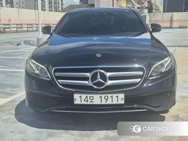 Mercedes-Benz E-Class W213 2019 Черный из Кореи