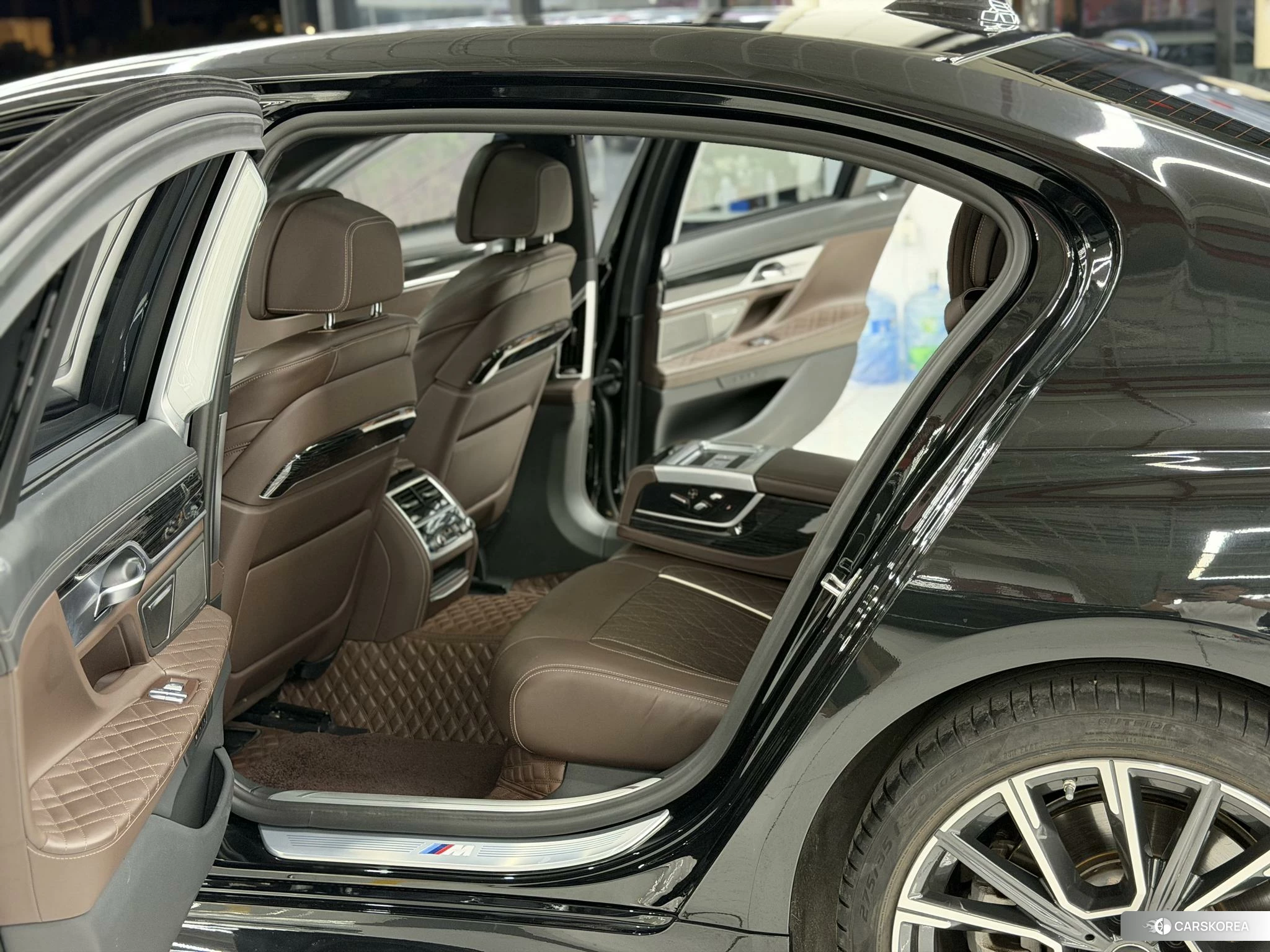 BMW 7 series 2021 Черный из Китая