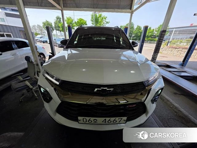 Chevrolet (GM Daewoo) Trailblazer 2023 Белый из Кореи