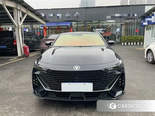 Chang'an UNI-V 2024 Черный из Китая