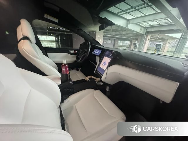 Tesla Model X 2018 Черный из Кореи