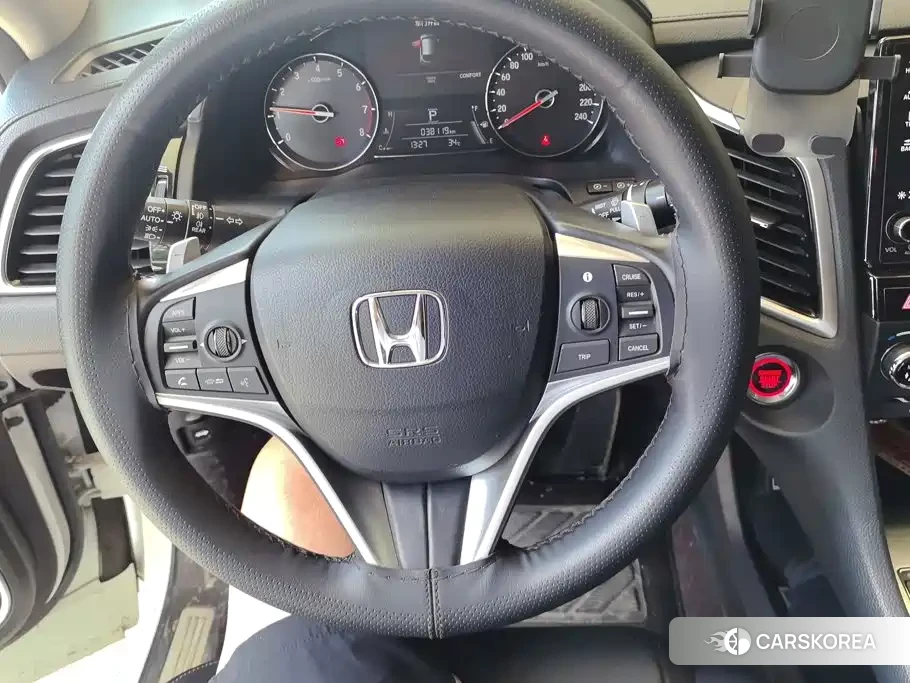 Honda Crown Road 2022 Белый из Китая, фото 2