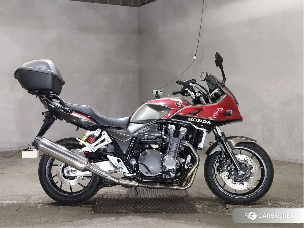Проданный Honda CB1300SF BOLDOR 2016 из Японии