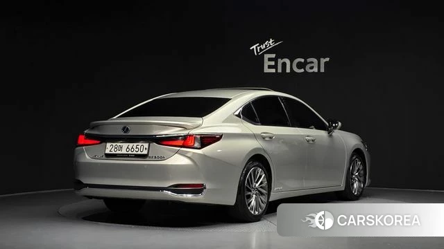 Lexus ES300h 7th generation 2018 Песочный из Кореи