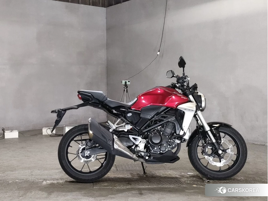 Проданный Honda CB250R 2018 из Японии