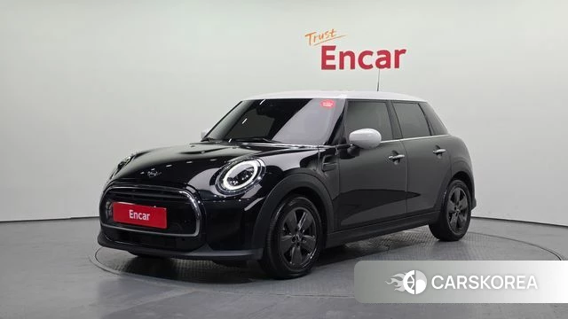 Mini Cooper 2023 Черный из Кореи
