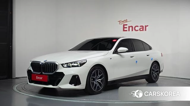 BMW 5 Series (G60) 2023 Белый из Кореи