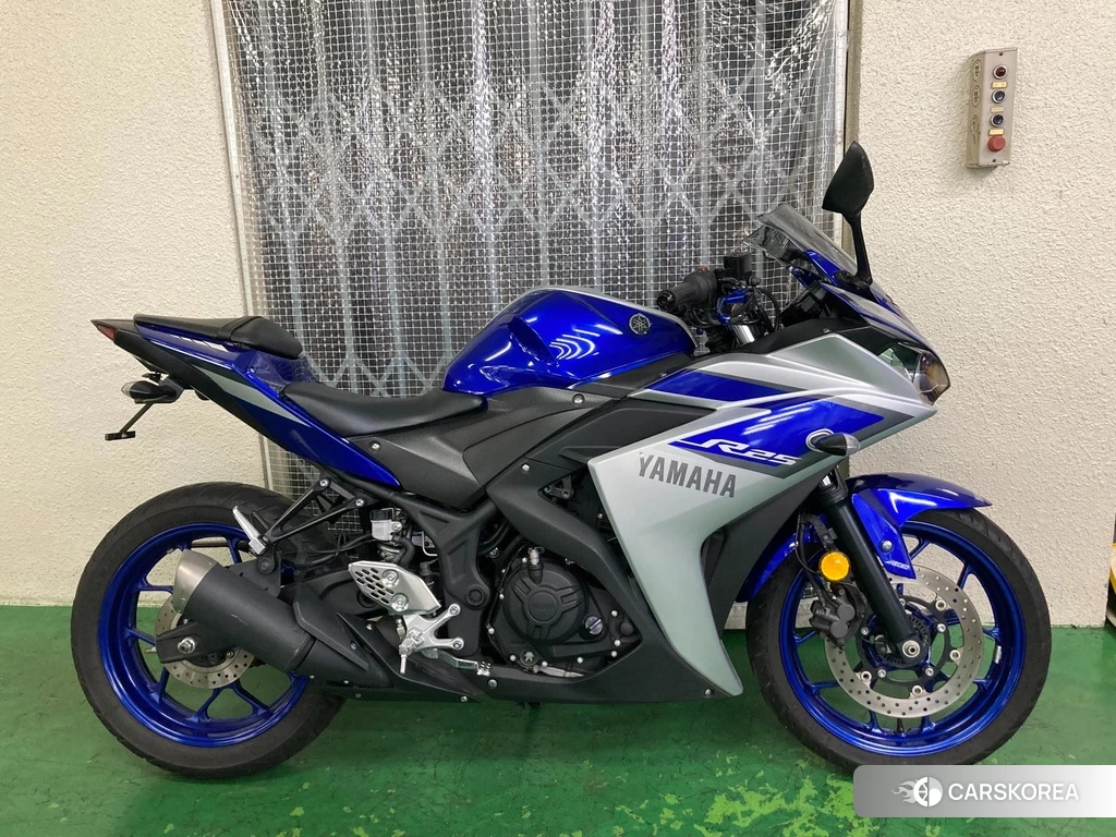 Проданный Yamaha YZF-R25 2015 из Японии