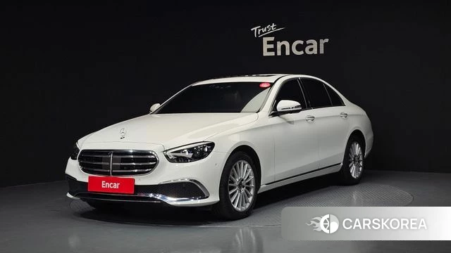 Mercedes-Benz E-Class W213 2023 Белый из Кореи