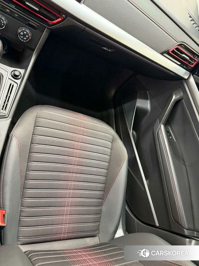 Volkswagen Lavida 2022 Белый из Китая
