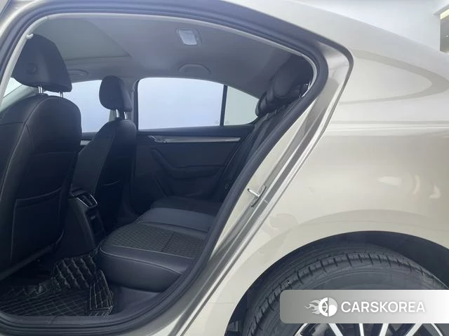 Skoda Octavia 2018 Шампань из Китая
