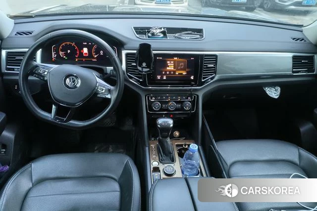 Volkswagen Tourang 2021 Черный из Китая