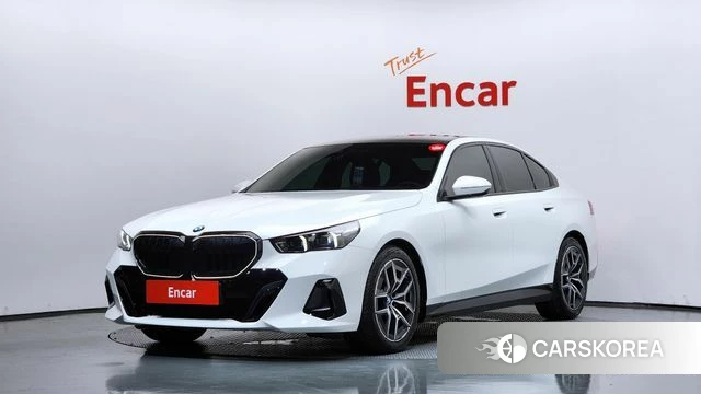BMW 5 Series (G60) 2025 Белый из Кореи