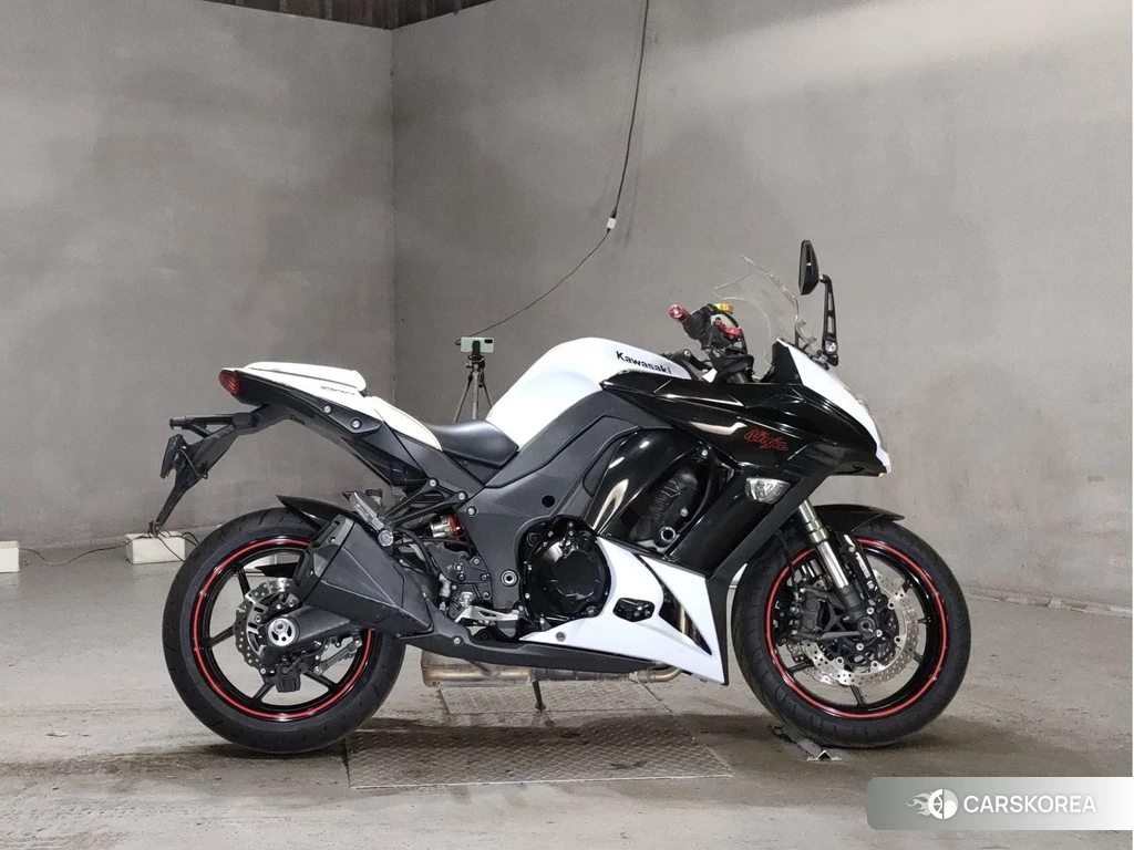 Проданный Kawasaki NINJA 1000 2013 из Японии