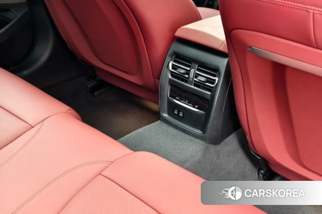 BMW 3 series 2025 Черный из Китая