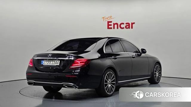 Mercedes-Benz E-Class W213 2019 Черный из Кореи