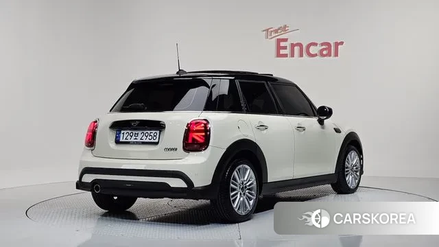 Mini Cooper 2022 Жемчужный цвет из Кореи