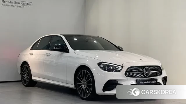 Mercedes-Benz E-Class W213 2023 Белый из Кореи