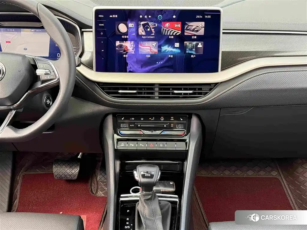 Skoda Kodiaq 2023 Черный из Китая