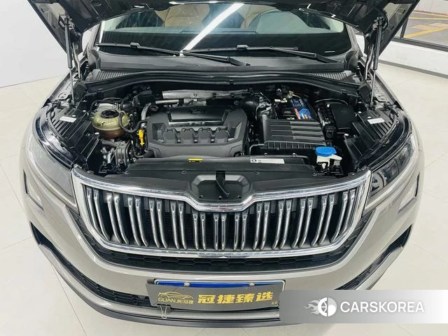 Skoda Kodiak GT 2021 Темно-серый из Китая