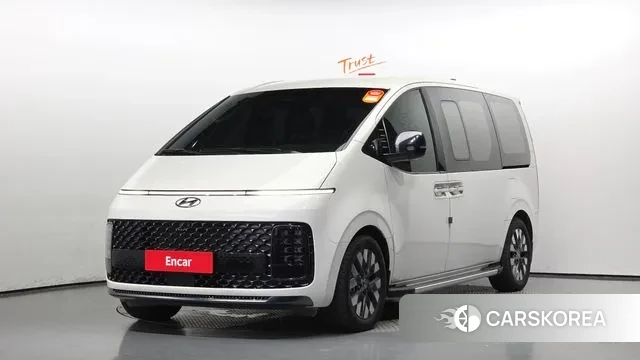 Hyundai Staria 2023 Белый из Кореи