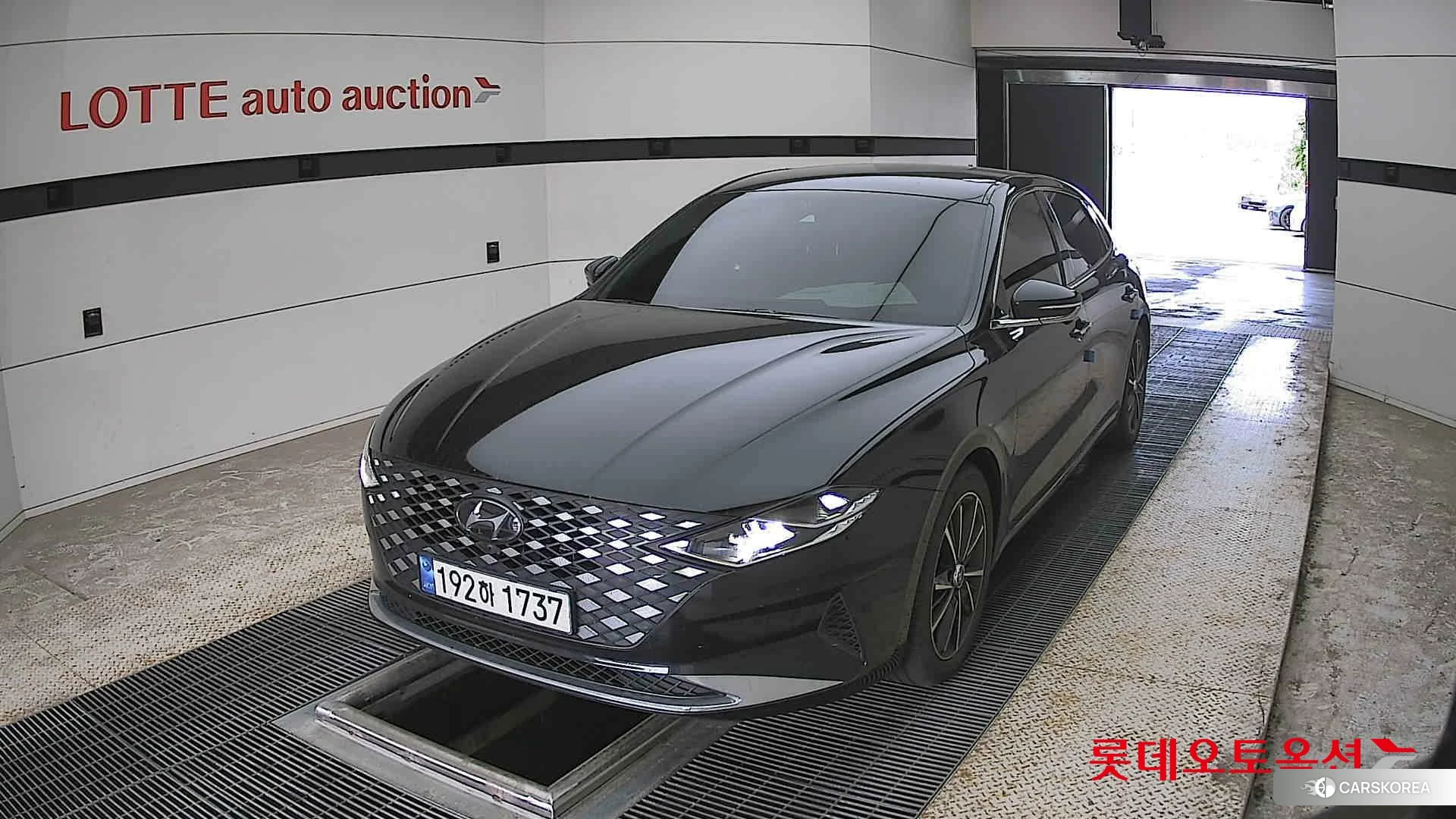 Hyundai Grandeur 2023 Abyss Black Pearl из Кореи