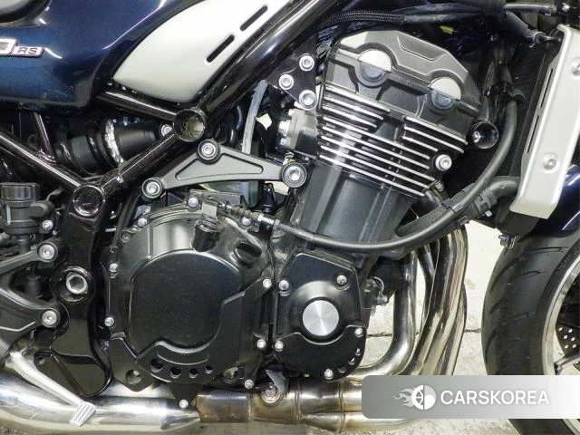 Engine photo