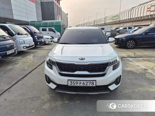 Kia Seltos 2019 Белый из Кореи