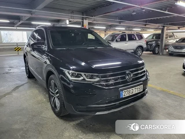 Volkswagen Tiguan second Generation 2022 Черный из Кореи