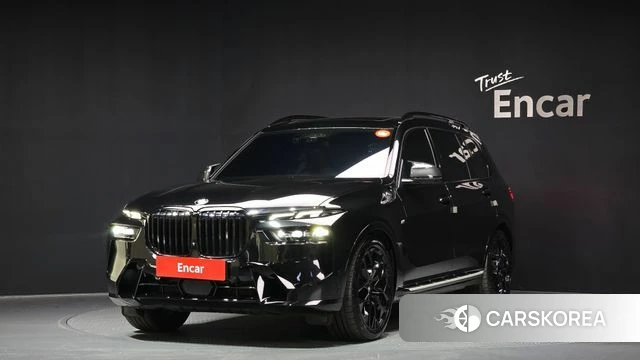 BMW X7 (G07) 2024 Черный из Кореи