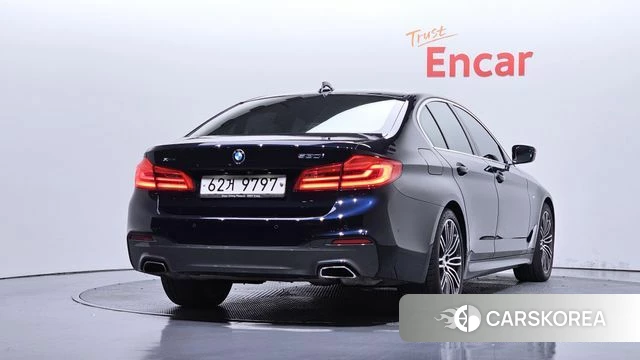 BMW 5 Series (G30) 2019 Черный из Кореи