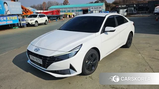 Hyundai Avante (CN7) 2023 Белый из Кореи