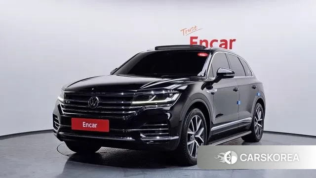 Volkswagen Touareg 3rd generation 2020 Черный из Кореи