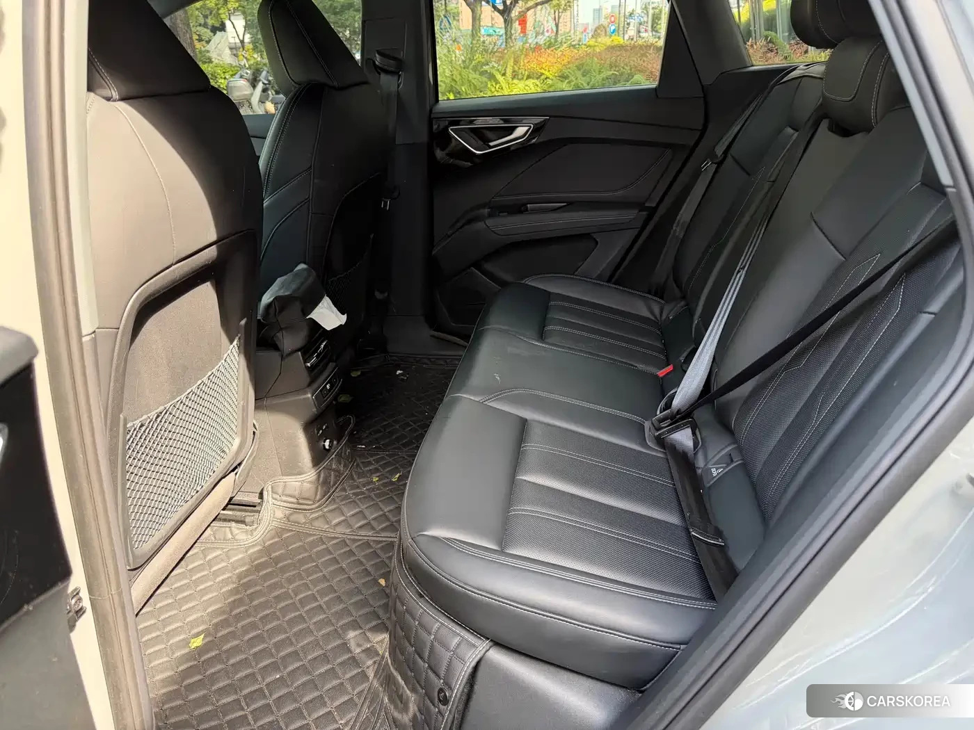 Audi Q4 2024 Silver/gray из Китая