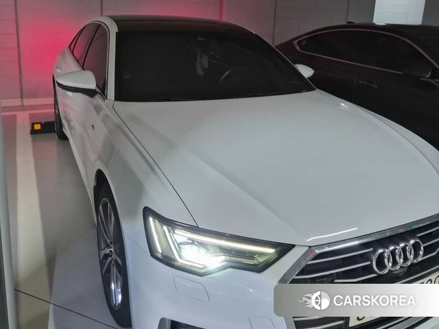 Audi A6 (C8) 2022 Белый из Кореи