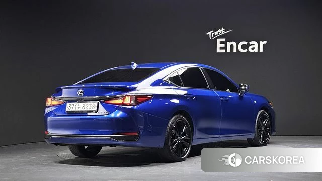 Lexus ES300h 7th generation 2022 Синий из Кореи