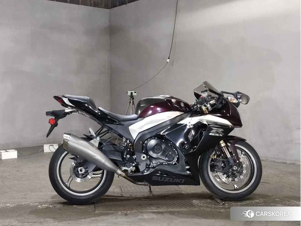 Проданный Suzuki GSX-R1000 2011 из Японии, фото 2