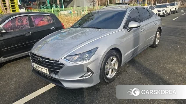 Hyundai Sonata (DN8) 2022 Серебристо-серый из Кореи