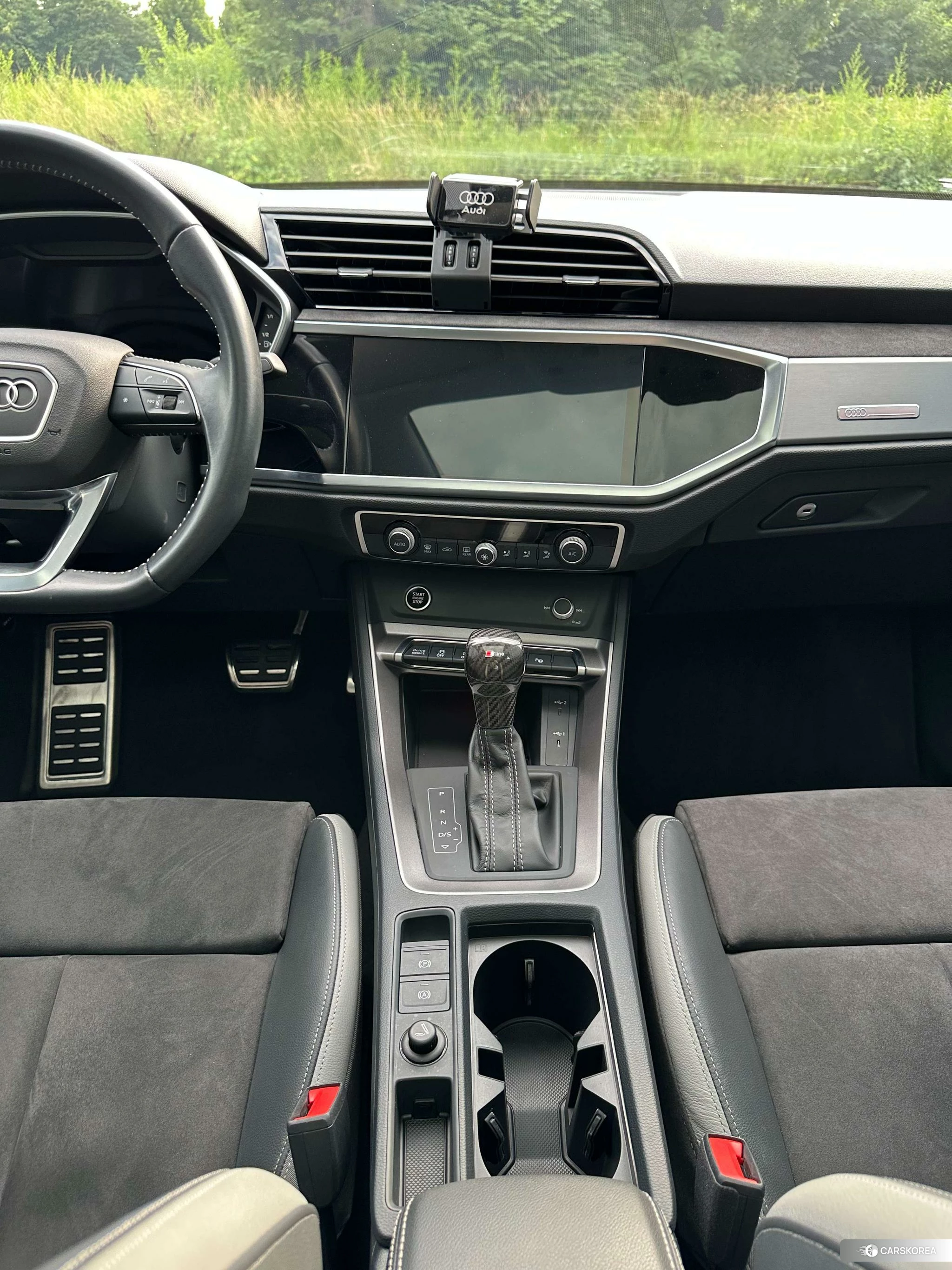 Audi Q3 2021 Белый из Китая