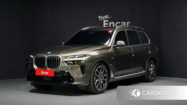 BMW X7 (G07) 2025 Песочный из Кореи